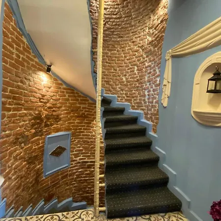 Διαμέρισμα Fascinating Duplex Flat With Classic Beyoglu Architecture 5-Min Walk To Istiklal Avenue *