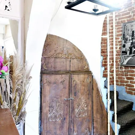 Διαμέρισμα Fascinating Duplex Flat With Classic Beyoglu Architecture 5-Min Walk To Istiklal Avenue *