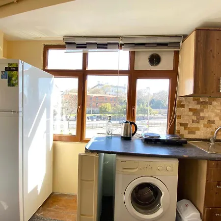 Fascinating Duplex Flat With Classic Beyoglu Architecture 5-Min Walk To Istiklal Avenue Κωνσταντινούπολη